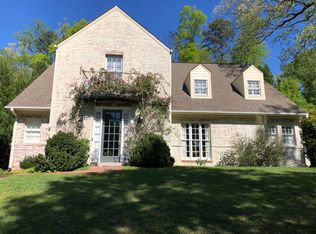 24 Woodhill Rd, Mountain Brk, AL 35213