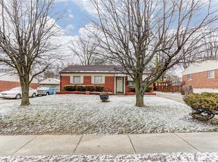 313 Magnolia Ln, Fairborn, OH 45324