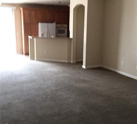 2nd image of 670 Paseo Esmeralda
