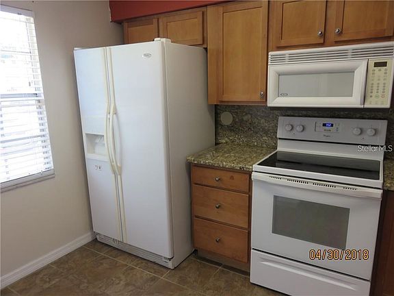 3rd image of 11511 113th St Unit 6F