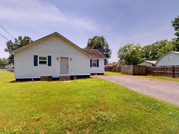 126 Shannon St, Dyersburg, TN 38024