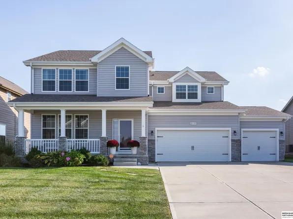 21115 Castlerock Ln, Gretna, NE 68028