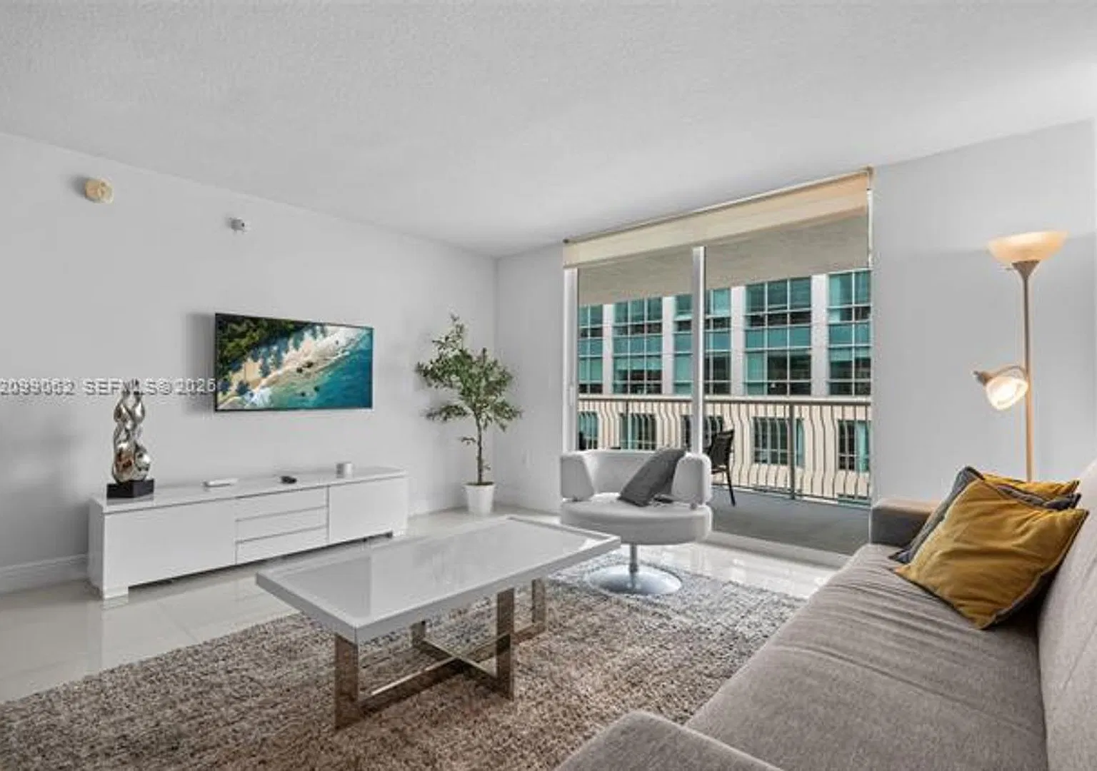 1200 Brickell Bay Dr cu-3908, Miami, FL 33131 — Photo 3