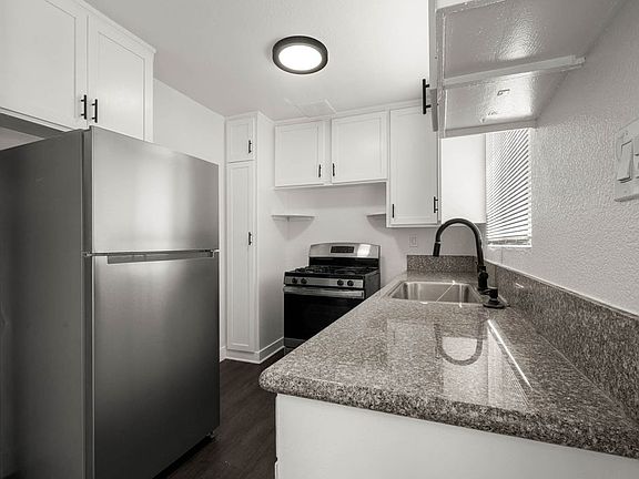 5th image of 3838 Gibraltar Ave APT 18