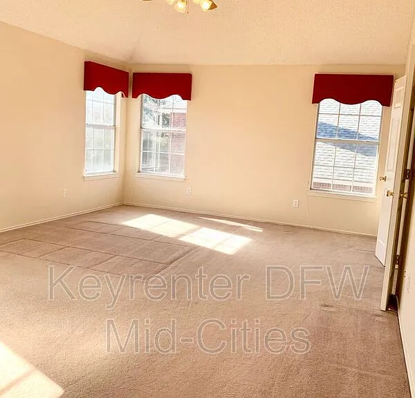 2320 Kittyhawk Dr — Photo 17
