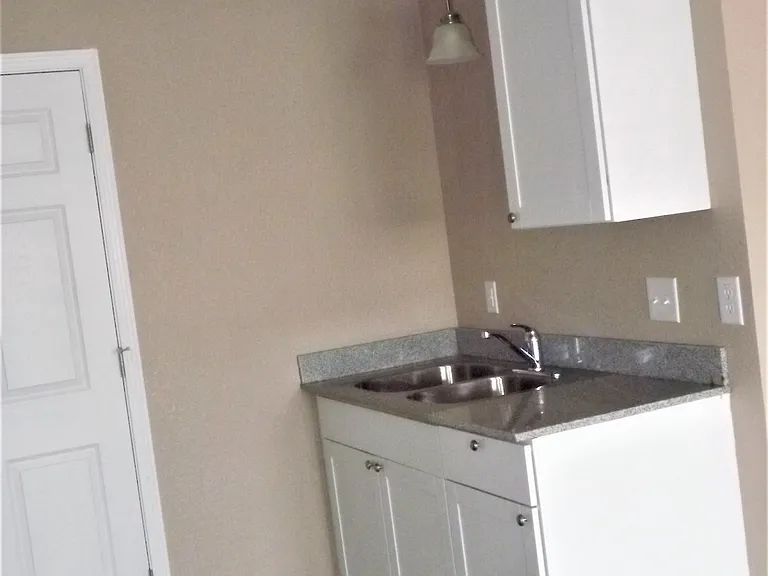 2 Bedroom 1 Bath — Photo 10