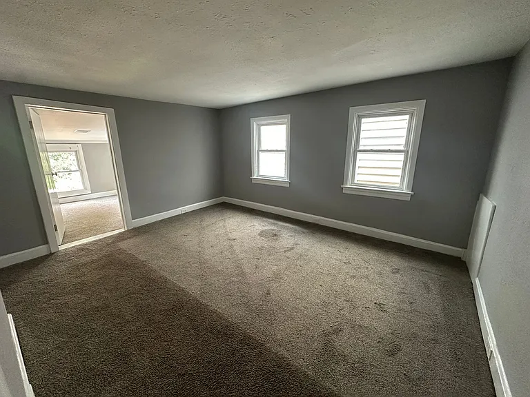 21 Girard Ave — Photo 7