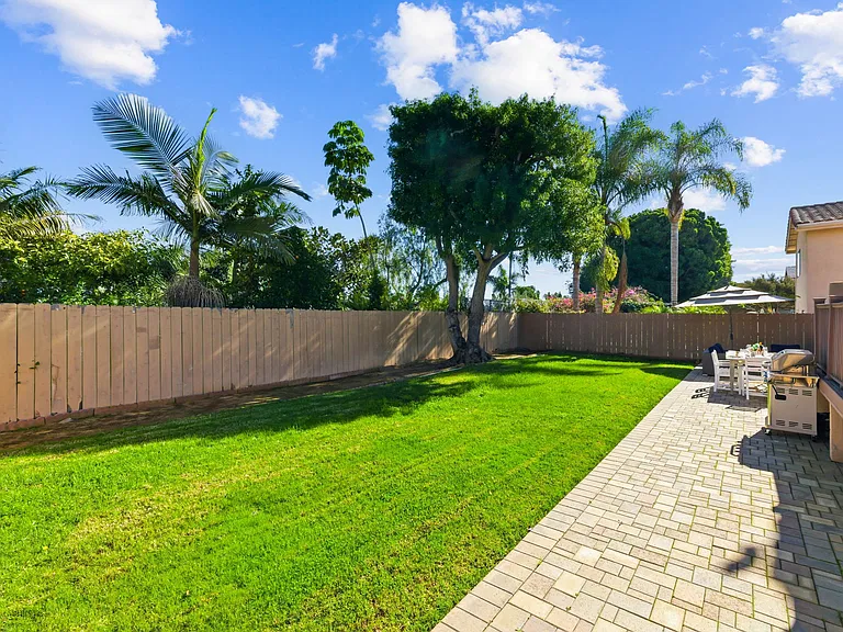 14225 Mango Dr — Photo 41