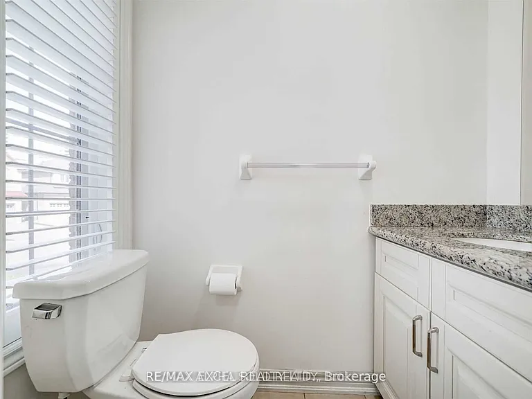 67 Alvin Curling Cres — Photo 19