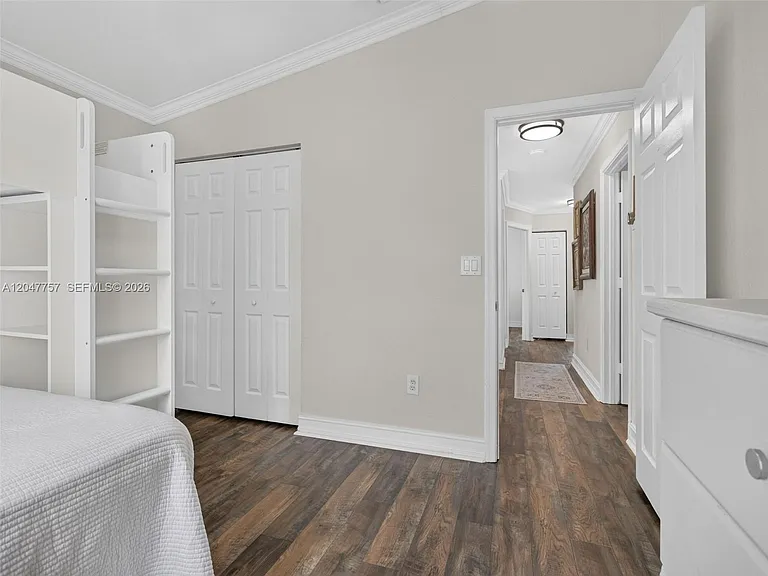 18843 SW 26th St — Photo 27