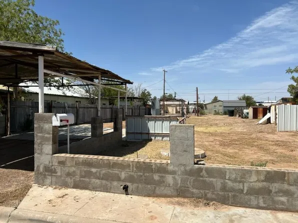 717 S Walnut St, Pecos, TX 79772