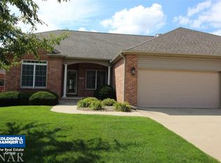 3 Spring Ridge Cir, Bloomington, IL 61704