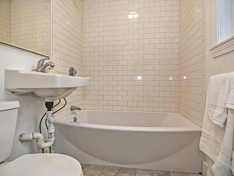 18 Walcott St #1 — Photo 15