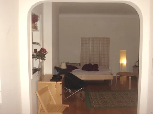 Rented by Metropolitan Equities | media 11