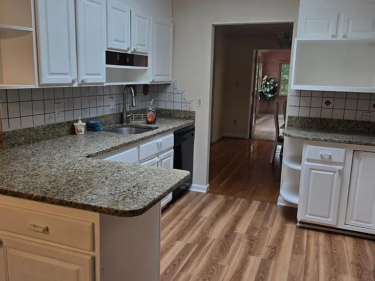 Enid Dr — Photo 3