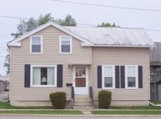 414 Navarino St, Algoma, WI 54201