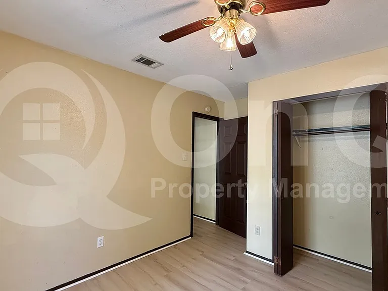 4906 Turnstone Dr — Photo 8