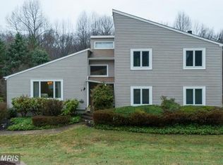 20 Dorset Hill Ct, Owings Mills, MD 21117