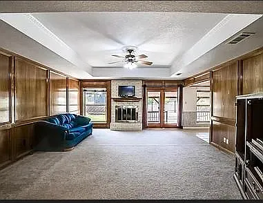 2005 Magic Hill Dr — Photo 3