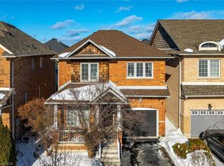 33 Panorama Way, Hamilton, ON L8E 6C6