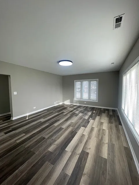 2 bed, 1700 sqft, $2,200 — Photo 3