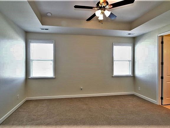4th image of 120 Sand Spur Dr