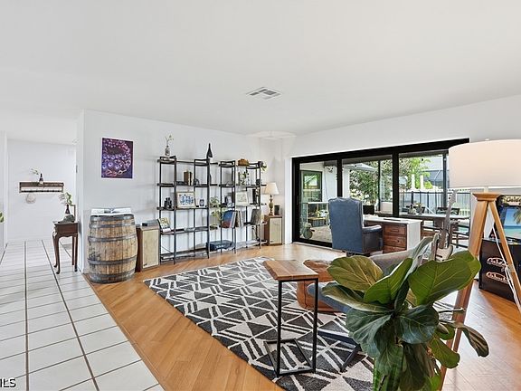 5th image of 5837 Tallowood Cir