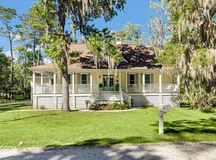 56 Honey Bee Rd, Savannah, GA 31419