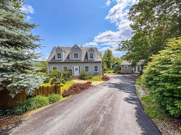 6 Stanford Lake Rd, Chester, NS B0J 1J0