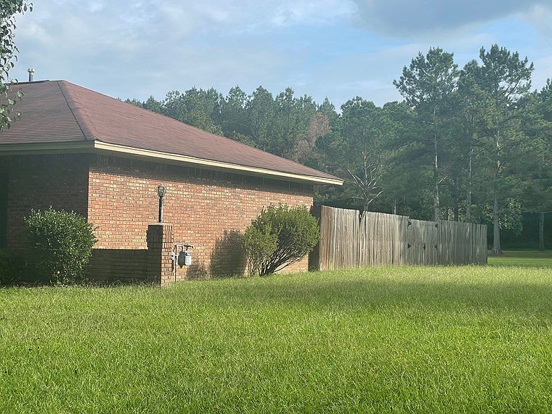2nd image of 235 Pebble Creek Rd