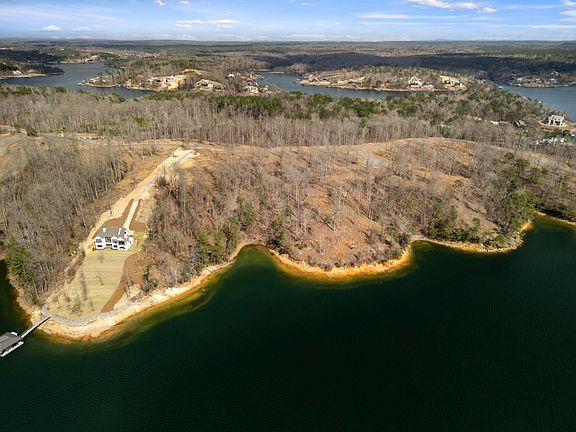 4th image of 168 Country Rd