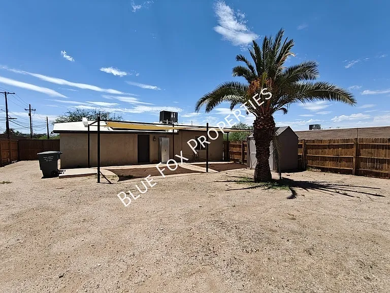 619 S Highland Ave — Photo 46