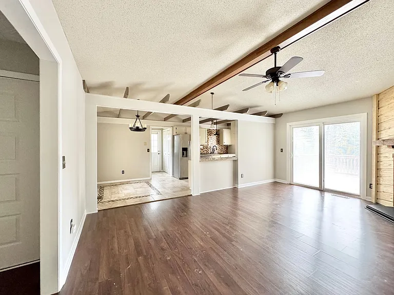 1819 Kello Dr — Photo 16