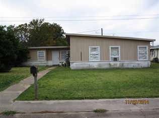 1751-1753 W 6th St, Freeport, TX 77541