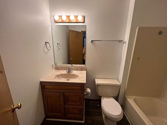 2nd image of 505 W Vine St Unit 4