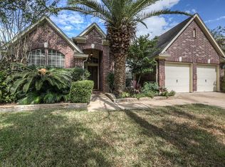 6819 Knoll Park Dr, Sugar Land, TX 77479