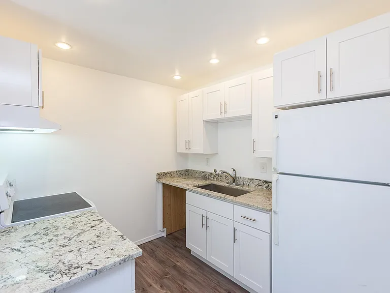 539 NE Ravenna Blvd #1 — Photo 5