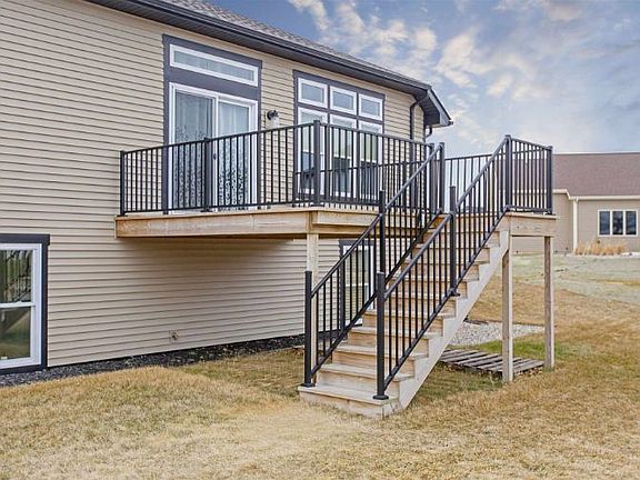 5th image of 54562 Pierre Trails Dr