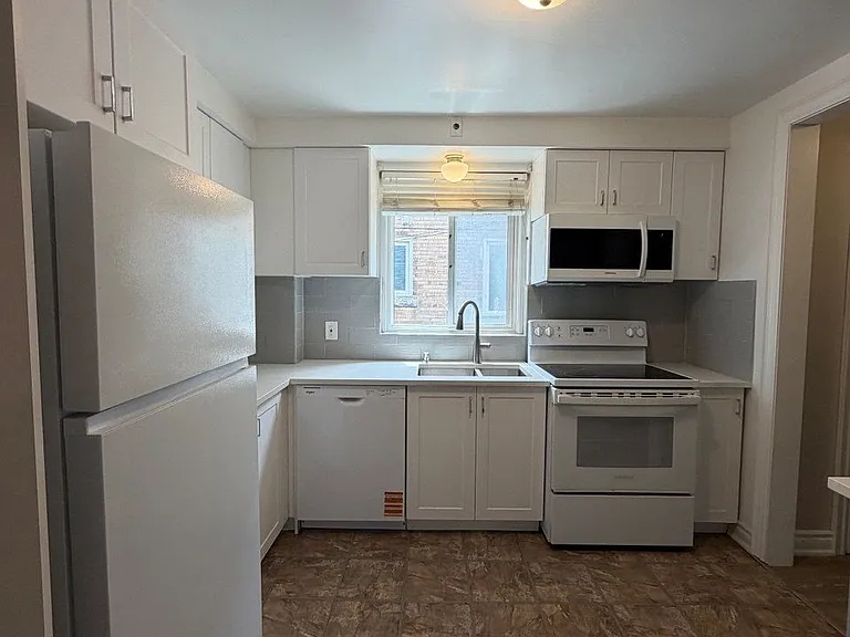 43 Morgan Ave — Photo 6