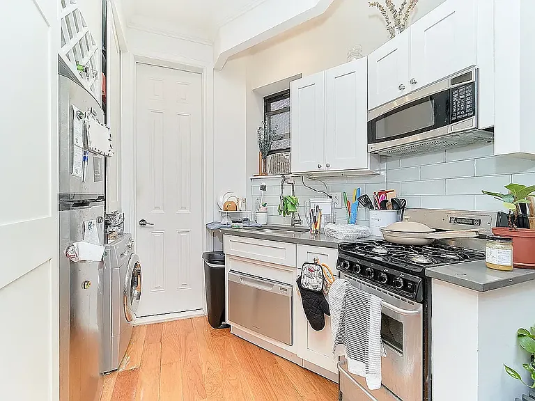 504 E 88th St #4D — Photo 10