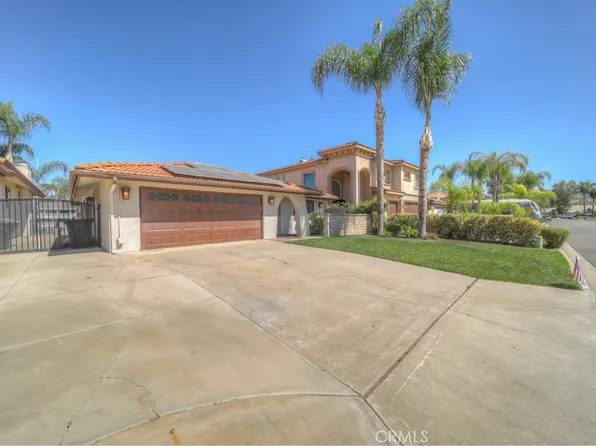 30084 Point Marina Dr, Canyon Lake, CA 92587