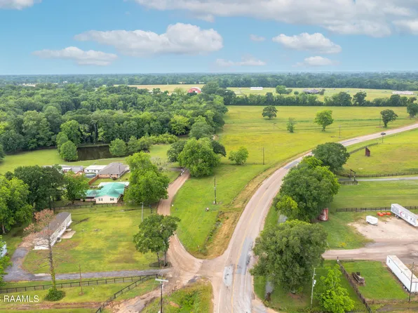 Mushroom Rd, Arnaudville, LA 70512