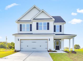 312 Starky Dr, Richlands, NC 28574