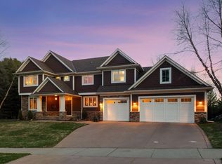 2051 Pinehurst Dr, Chanhassen, MN 55317