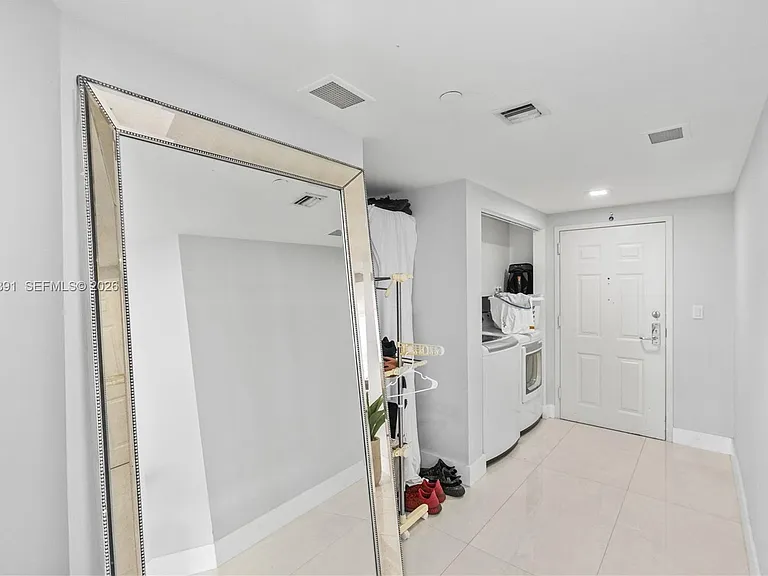 19501 W Country Club Dr #1904 — Photo 15