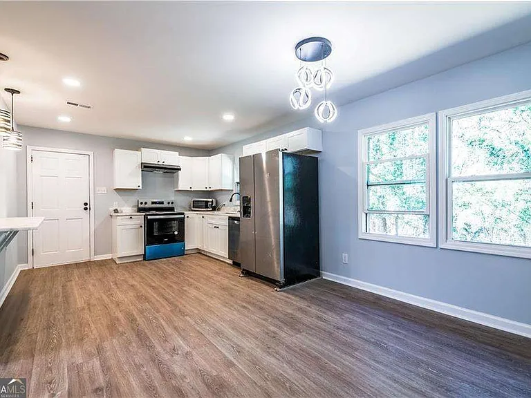 228 W Simon Ter NW — Photo 25