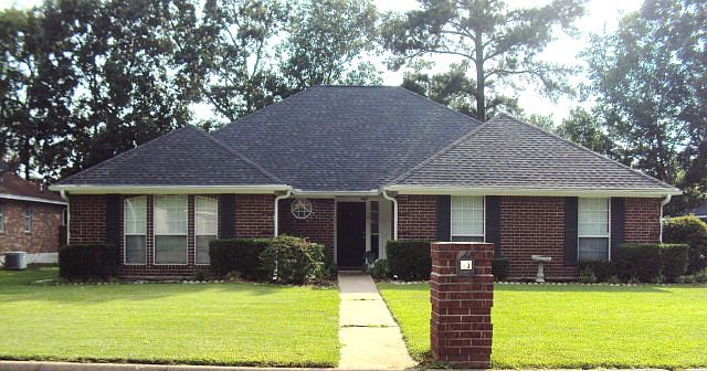 1st image of 11 Walden Ct