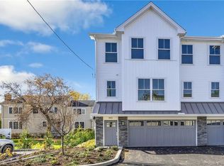 884 Oldfield Rd, Fairfield, CT 06824