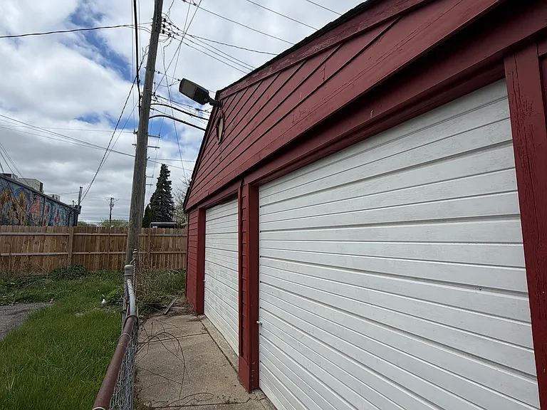 7227 Bramell — Photo 21