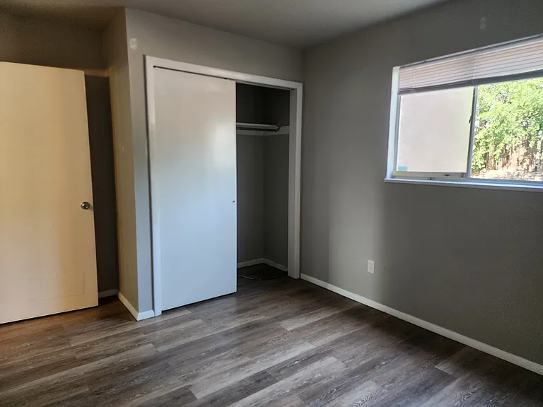 1025 Delaware Dr #2 — Photo 7
